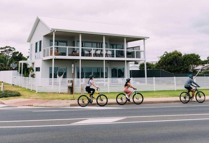 ōshen   Sleeps12 Gym Kayak Mountnbike Beachfrnt