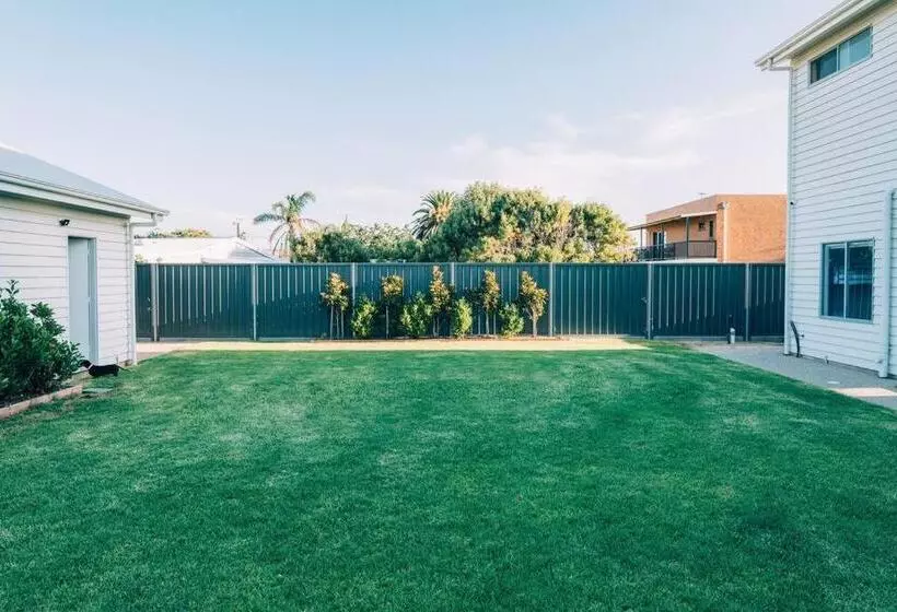 ōshen   Sleeps12 Gym Kayak Mountnbike Beachfrnt