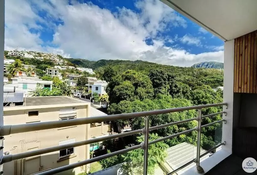 T2   Iris, Classé 2 étoiles   Balcon   Proche Centre De Saint Denis