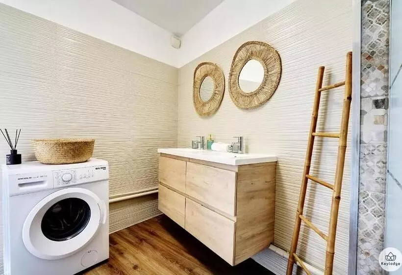 T2   Iris, Classé 2 étoiles   Balcon   Proche Centre De Saint Denis