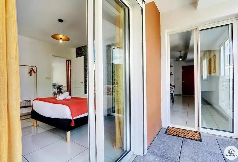 T2   Iris, Classé 2 étoiles   Balcon   Proche Centre De Saint Denis