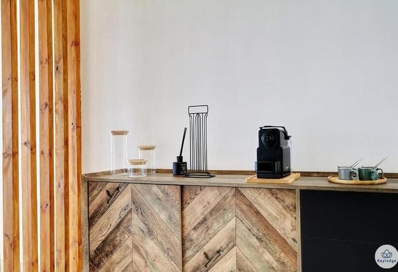 T2 Iris, Classé 2 étoiles Balcon Proche Centre De Saint Denis