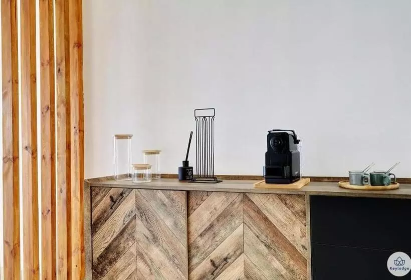 T2   Iris, Classé 2 étoiles   Balcon   Proche Centre De Saint Denis