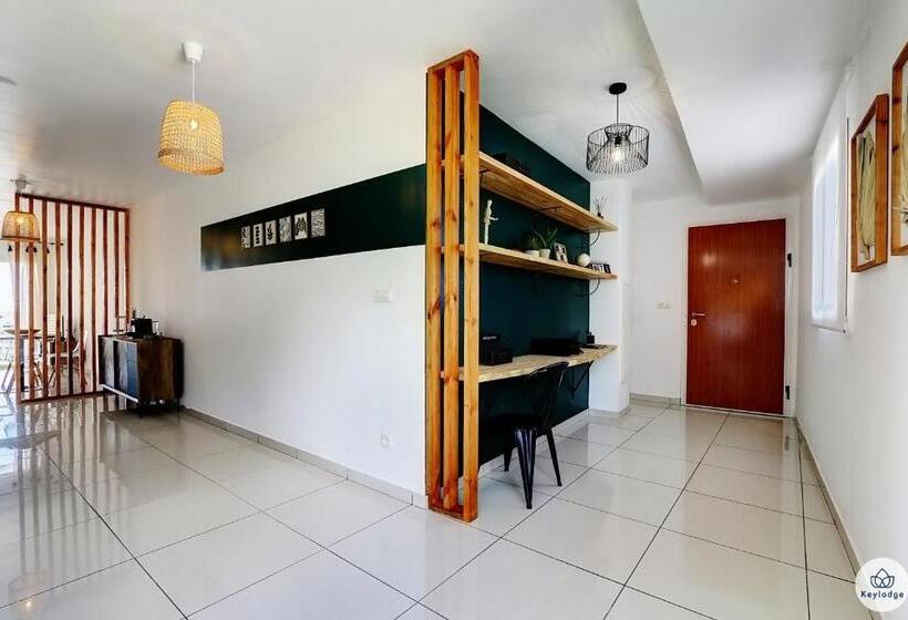 T2 Iris, Classé 2 étoiles Balcon Proche Centre De Saint Denis