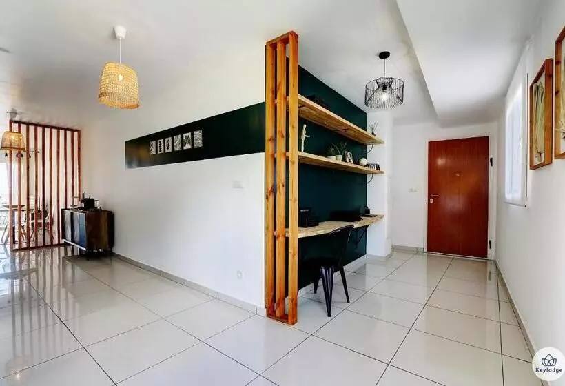 T2   Iris, Classé 2 étoiles   Balcon   Proche Centre De Saint Denis