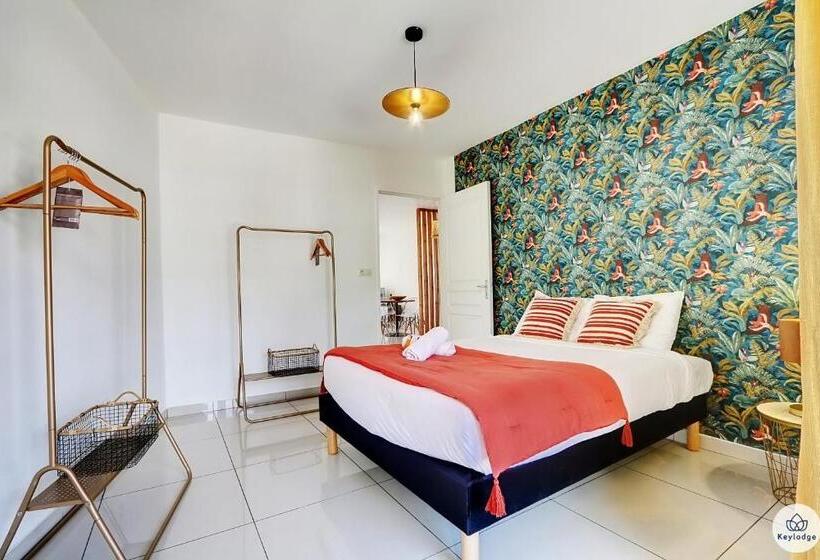 T2 Iris, Classé 2 étoiles Balcon Proche Centre De Saint Denis