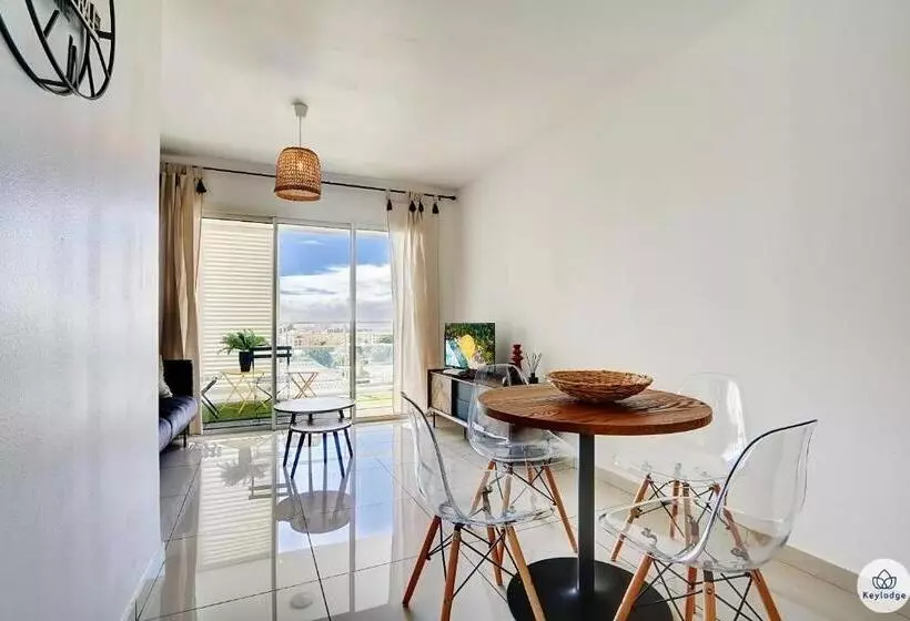 T2   Iris, Classé 2 étoiles   Balcon   Proche Centre De Saint Denis