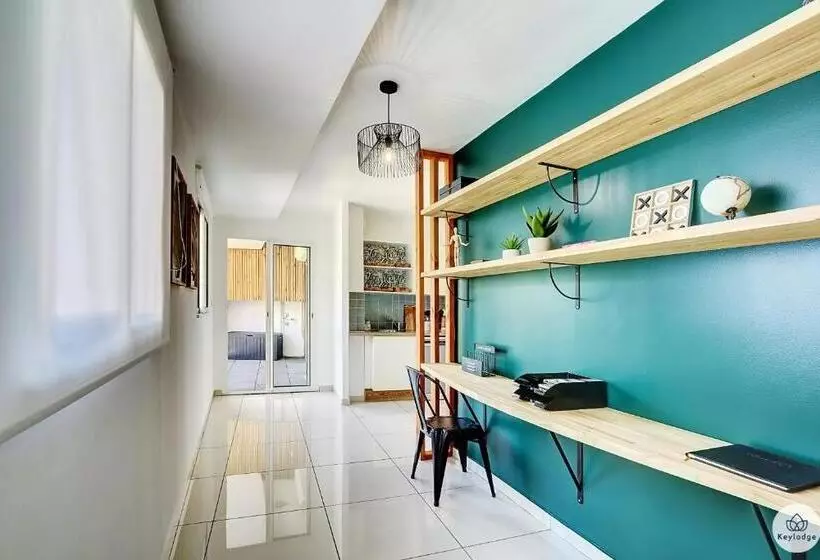 T2   Iris, Classé 2 étoiles   Balcon   Proche Centre De Saint Denis