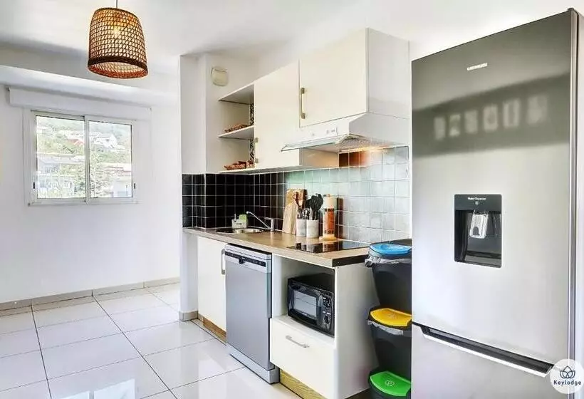 T2   Iris, Classé 2 étoiles   Balcon   Proche Centre De Saint Denis