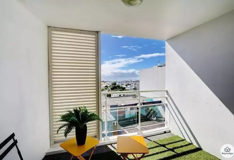 T2   Iris, Classé 2 étoiles   Balcon   Proche Centre De Saint Denis