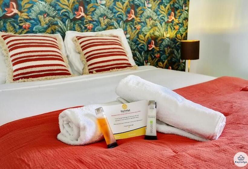 T2 Iris, Classé 2 étoiles Balcon Proche Centre De Saint Denis