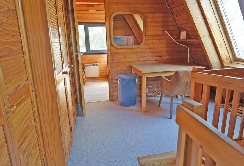 Zeltdachhaus Für Die Ganze Familie