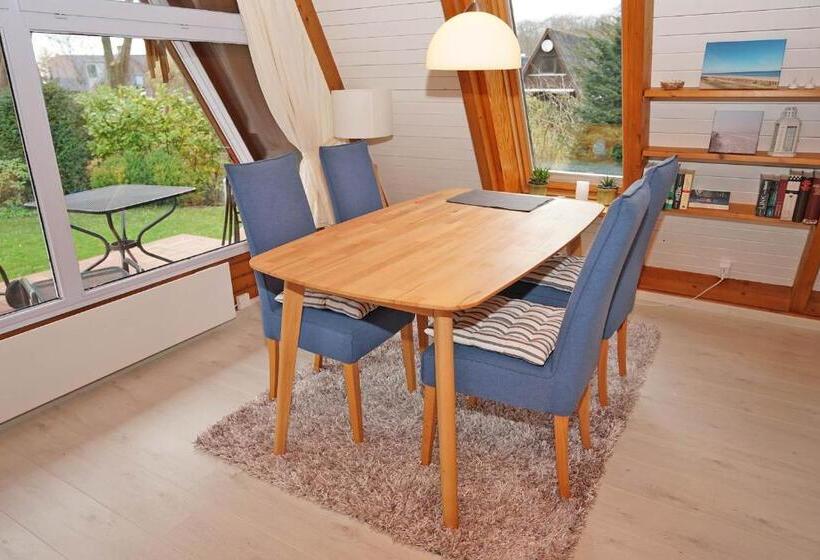 Zeltdachhaus Für Die Ganze Familie