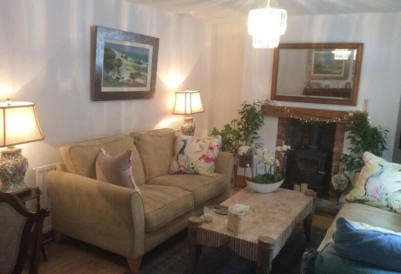 1850s Character Stone Cottage