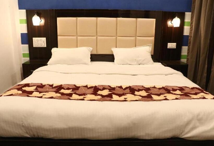 هاستل Madpackers Khajuraho