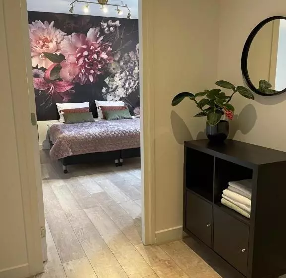 Aamiaismajoitus (B&B) Bnb Bruxelles   Studios & Apartments