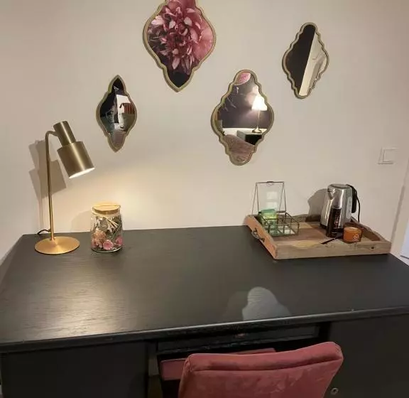 Aamiaismajoitus (B&B) Bnb Bruxelles   Studios & Apartments