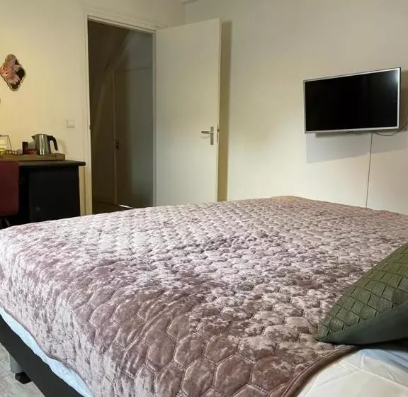 Aamiaismajoitus (B&B) Bnb Bruxelles   Studios & Apartments