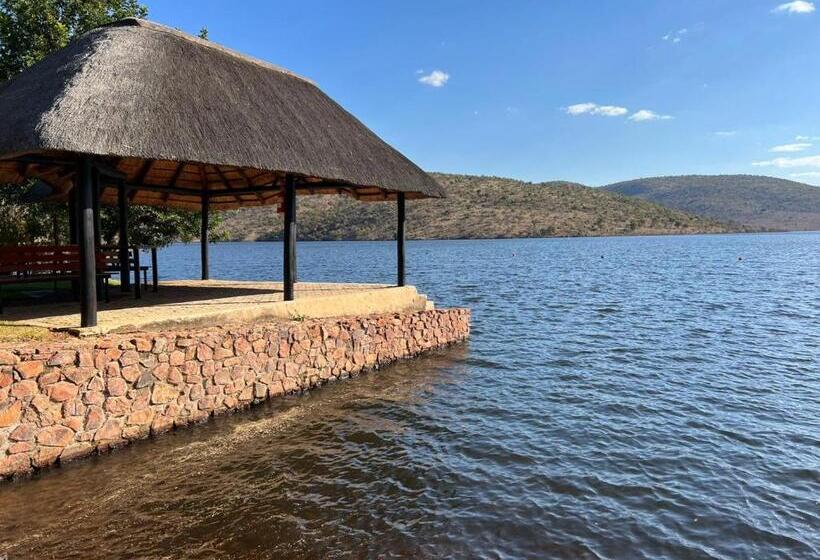 Fish Eagle Manor, Warmbaths