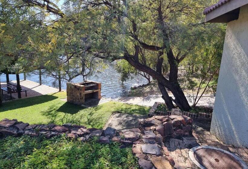 Fish Eagle Manor, Warmbaths