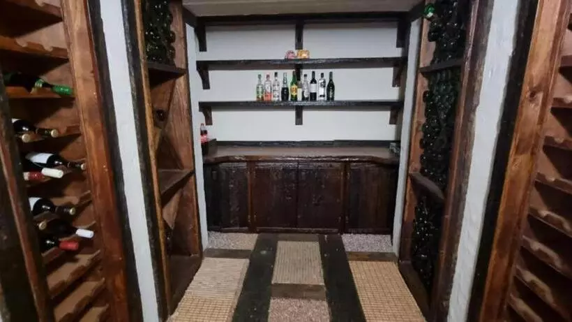 Fish Eagle Manor, Warmbaths