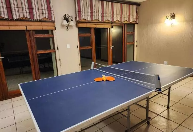 Fish Eagle Manor, Warmbaths