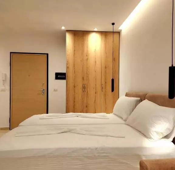 Modern And Cozy Apartments 150 Meters From The Beach, 750 Meters From Lungo Mare