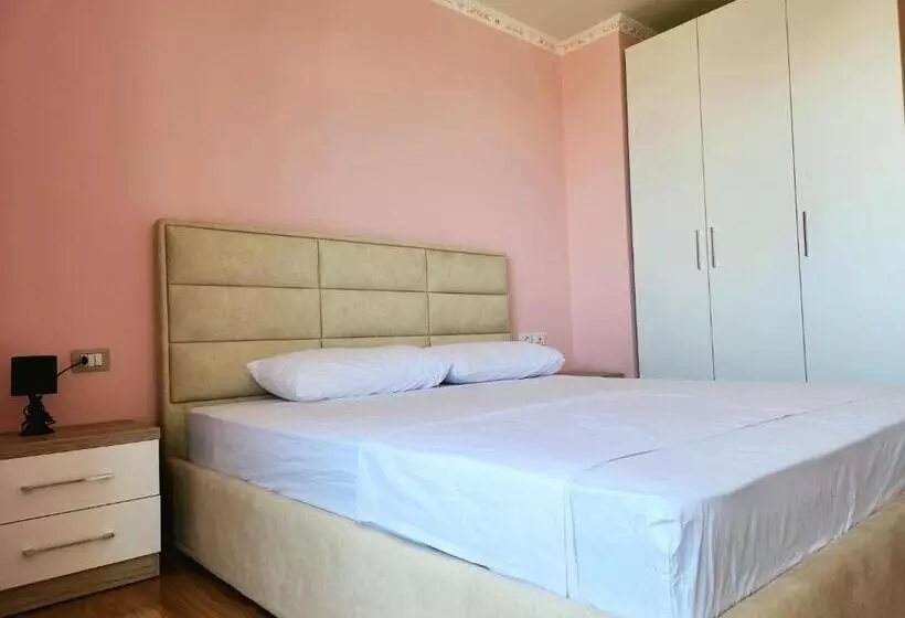 Modern And Cozy Apartments 150 Meters From The Beach, 750 Meters From Lungo Mare