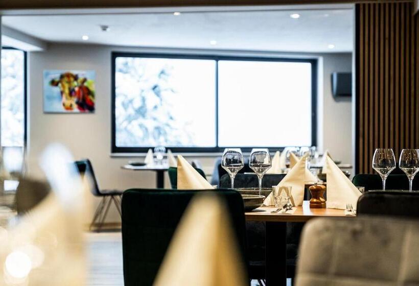 هتل Domaine Du Mont Saint Jean