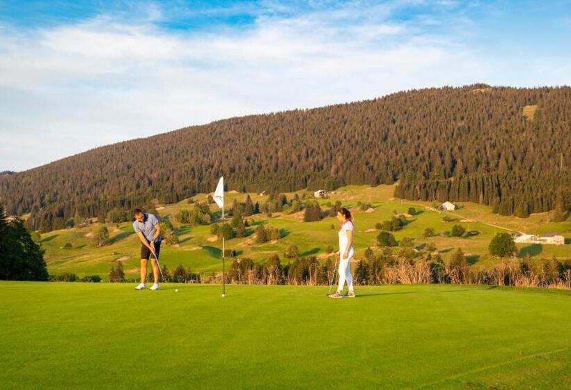 هتل Domaine Du Mont Saint Jean