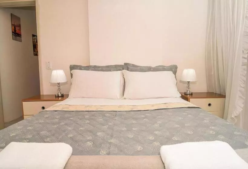 Joia De 1 Quarto A Poucos Passos Da Beiramar P693