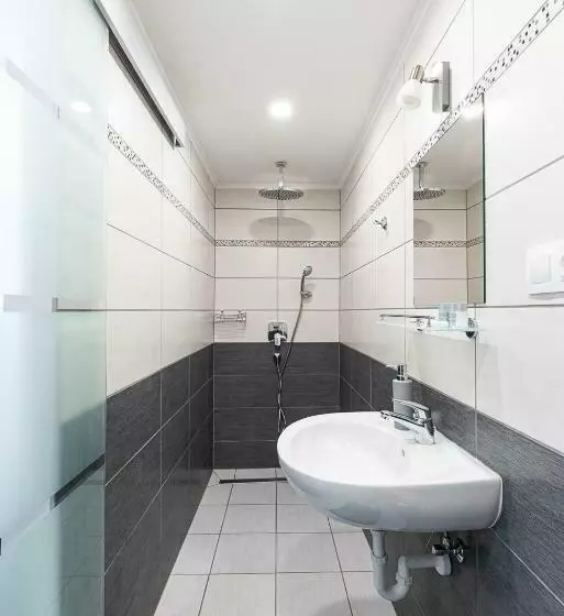 Majatalo Maul   Lator Vendégház