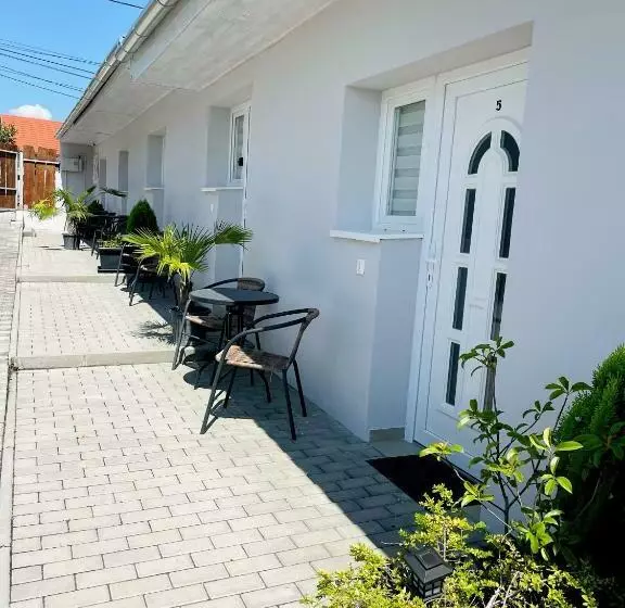 Majatalo Maul   Lator Vendégház