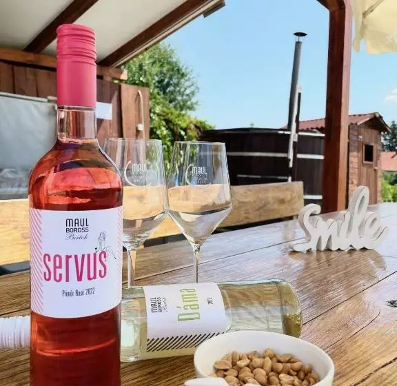 Majatalo Maul   Lator Vendégház