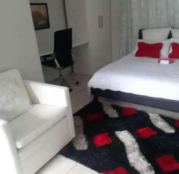 Majatalo Ruros Guest House