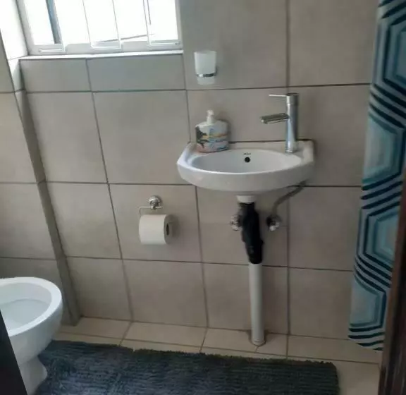 Majatalo Ruros Guest House