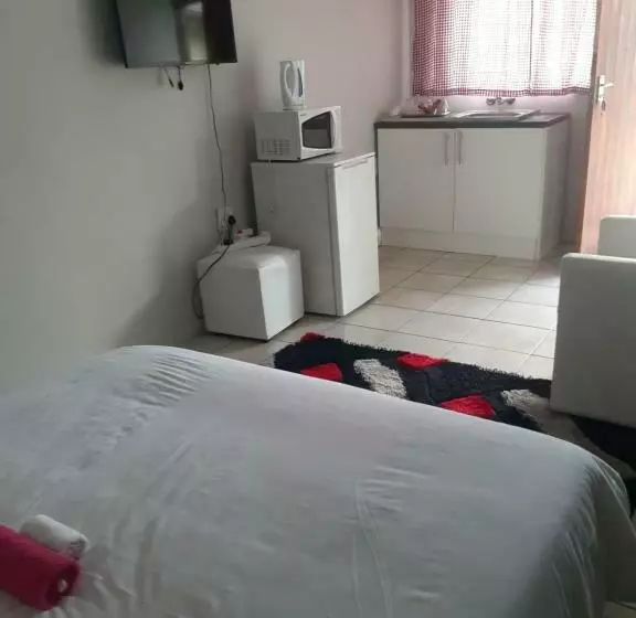 Majatalo Ruros Guest House