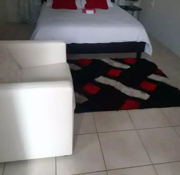 Majatalo Ruros Guest House