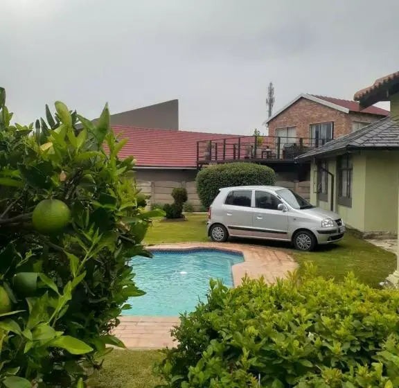 Majatalo Ruros Guest House