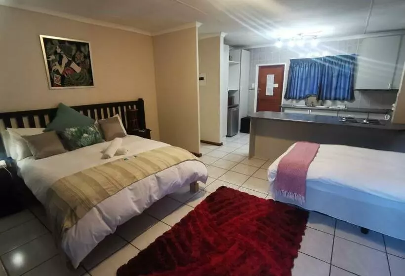 Majatalo Sun Deck Lodge