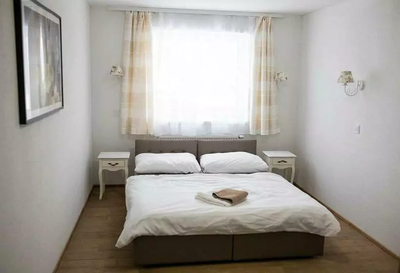 Majatalo Vegas Hriňová Penzión