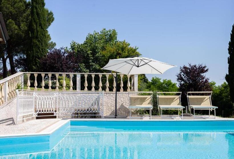 Villa Rolls   Porzione Di Villa Con Piscina,giardino E Parcheggi