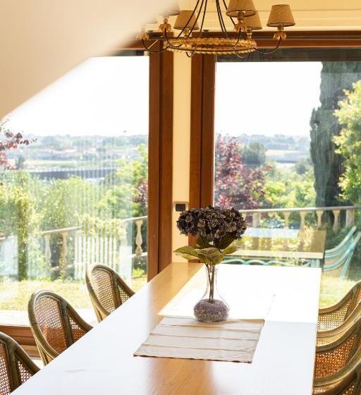 Villa Rolls   Porzione Di Villa Con Piscina,giardino E Parcheggi