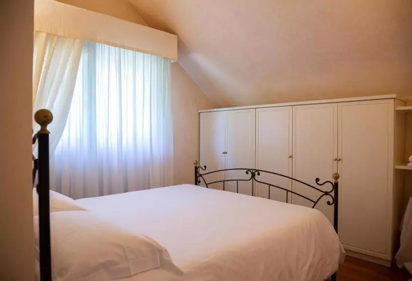 Villa Rolls   Porzione Di Villa Con Piscina,giardino E Parcheggi