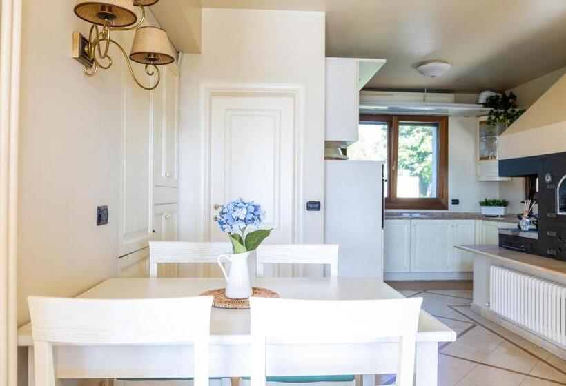 Villa Rolls   Porzione Di Villa Con Piscina,giardino E Parcheggi