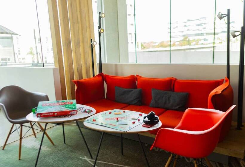 酒店 Ibis Casanearshore