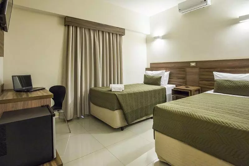 Отель Ipe Center