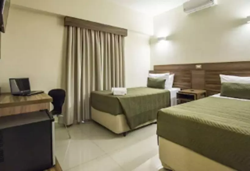 Отель Ipe Center