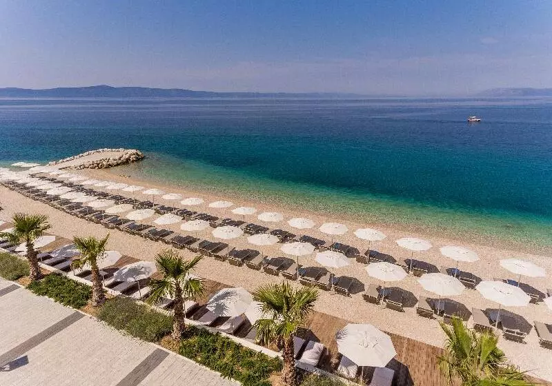 בית מלון כפרי Medora Auri Family Beach Resort