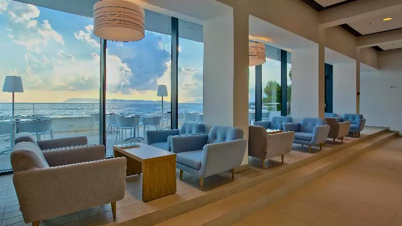 בית מלון כפרי Medora Auri Family Beach Resort